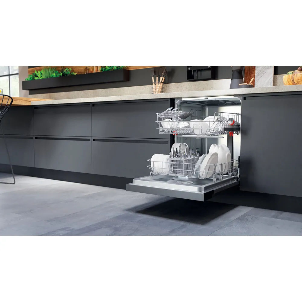 Hotpoint Integrated Full Size Dishwasher H3B L626 X 3