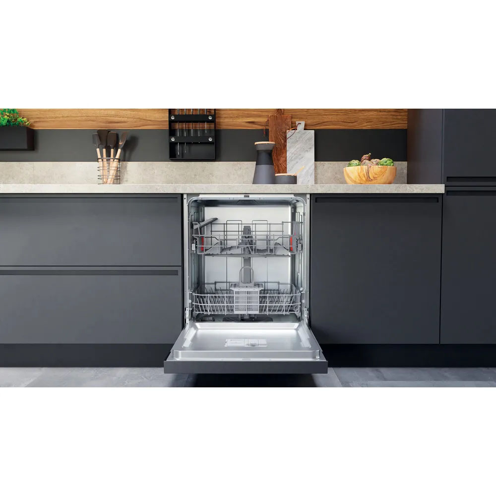 Hotpoint Integrated Full Size Dishwasher H3B L626 X 5